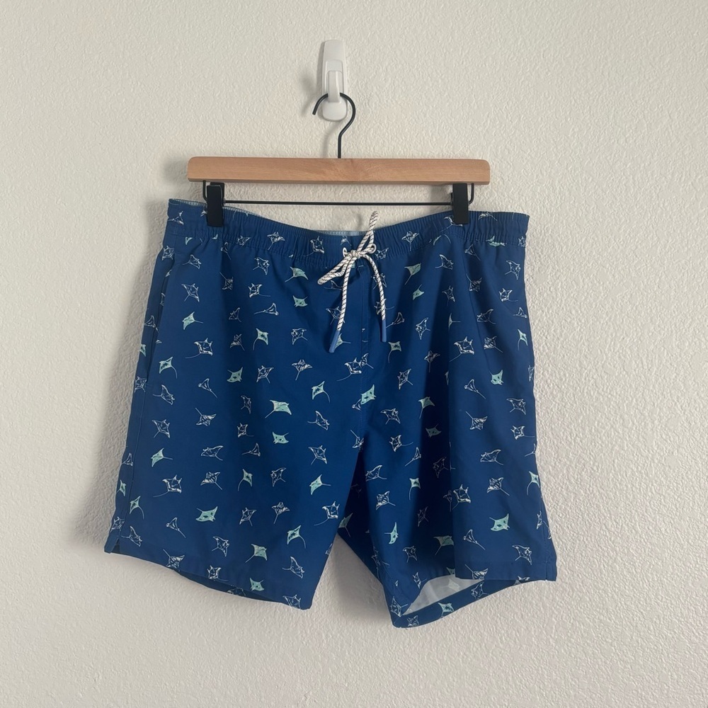 Bonobos Men Size Medium Blue Riviera Stingray Print Swim Trunk Shorts 7" Inseam
